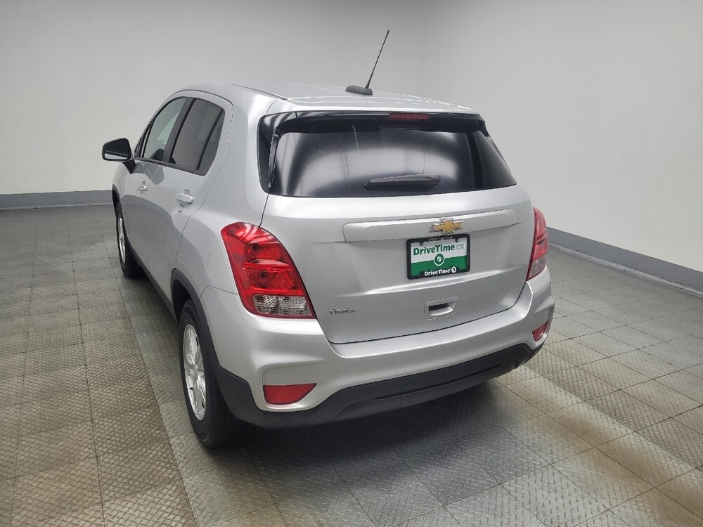 2020 Chevrolet Trax in Indianapolis, IN 46222 - 18129445 5