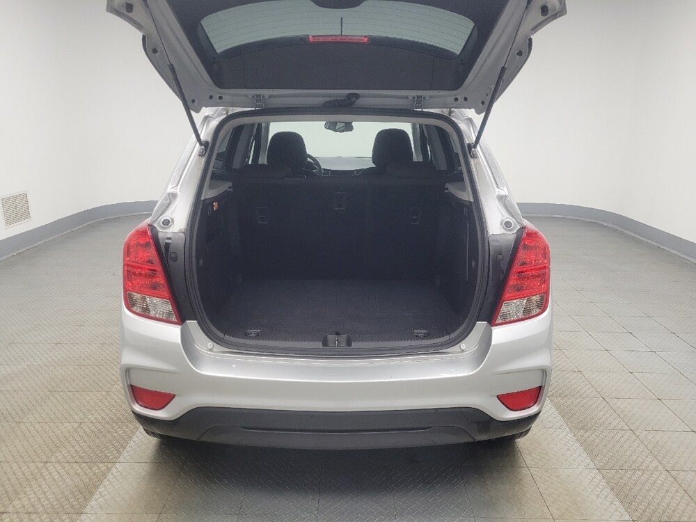 2020 Chevrolet Trax in Indianapolis, IN 46222 - 18129445 29