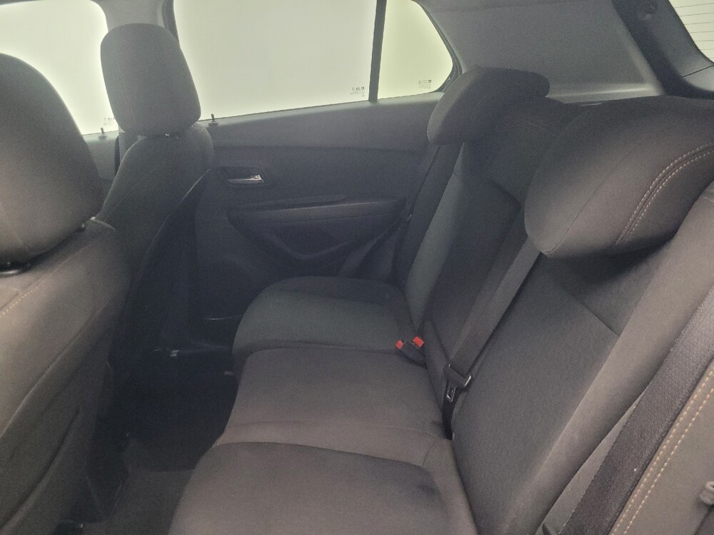 2020 Chevrolet Trax in Indianapolis, IN 46222 - 18129445 18