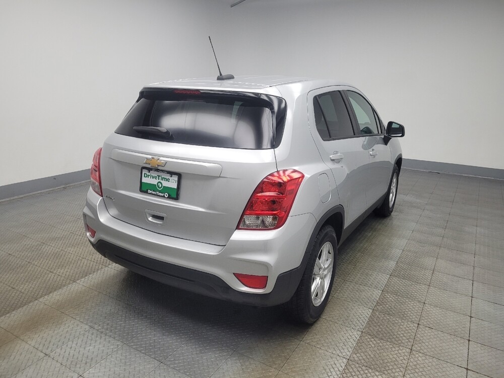 2020 Chevrolet Trax in Indianapolis, IN 46222 - 18129445 9