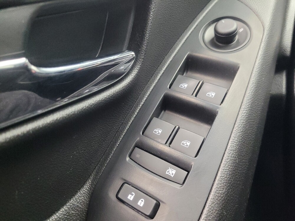 2020 Chevrolet Trax in Indianapolis, IN 46222 - 18129445 27