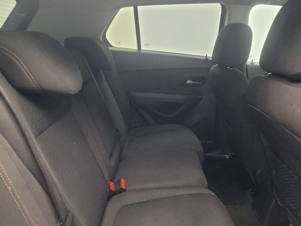 2020 Chevrolet Trax in Indianapolis, IN 46222 - 18129445 19