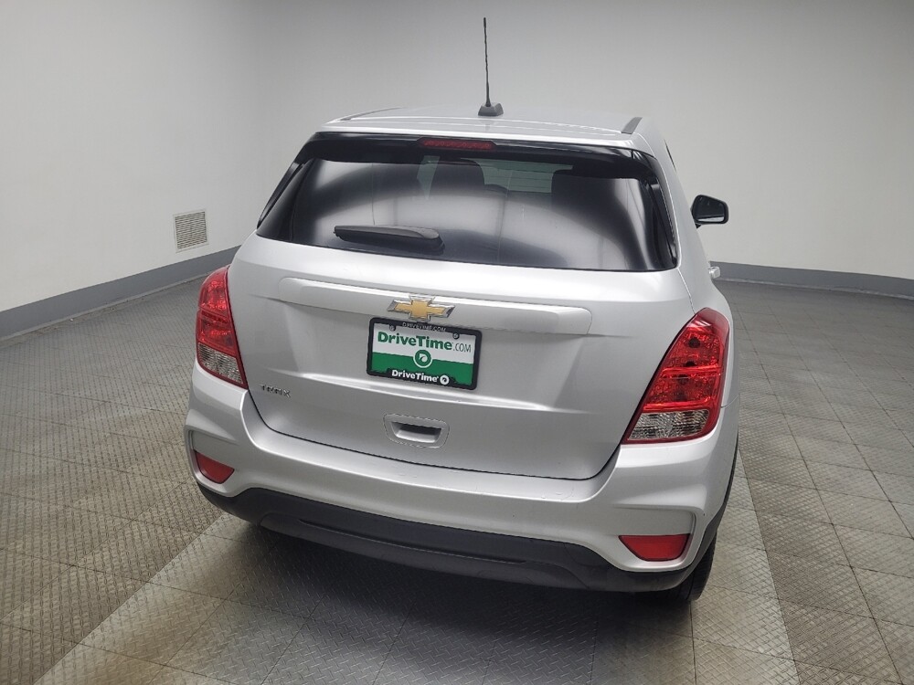 2020 Chevrolet Trax in Indianapolis, IN 46222 - 18129445 7