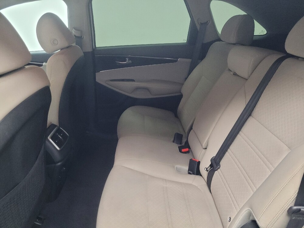 2019 Kia Sorento in Indianapolis, IN 46222 - 18129450 18