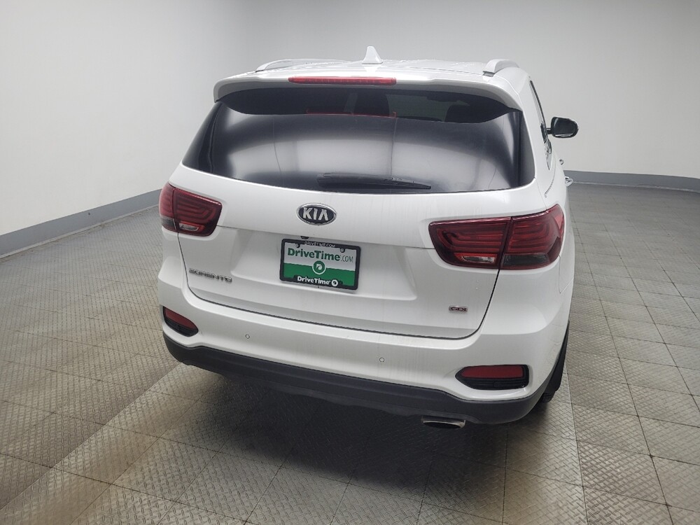 2019 Kia Sorento in Indianapolis, IN 46222 - 18129450 7