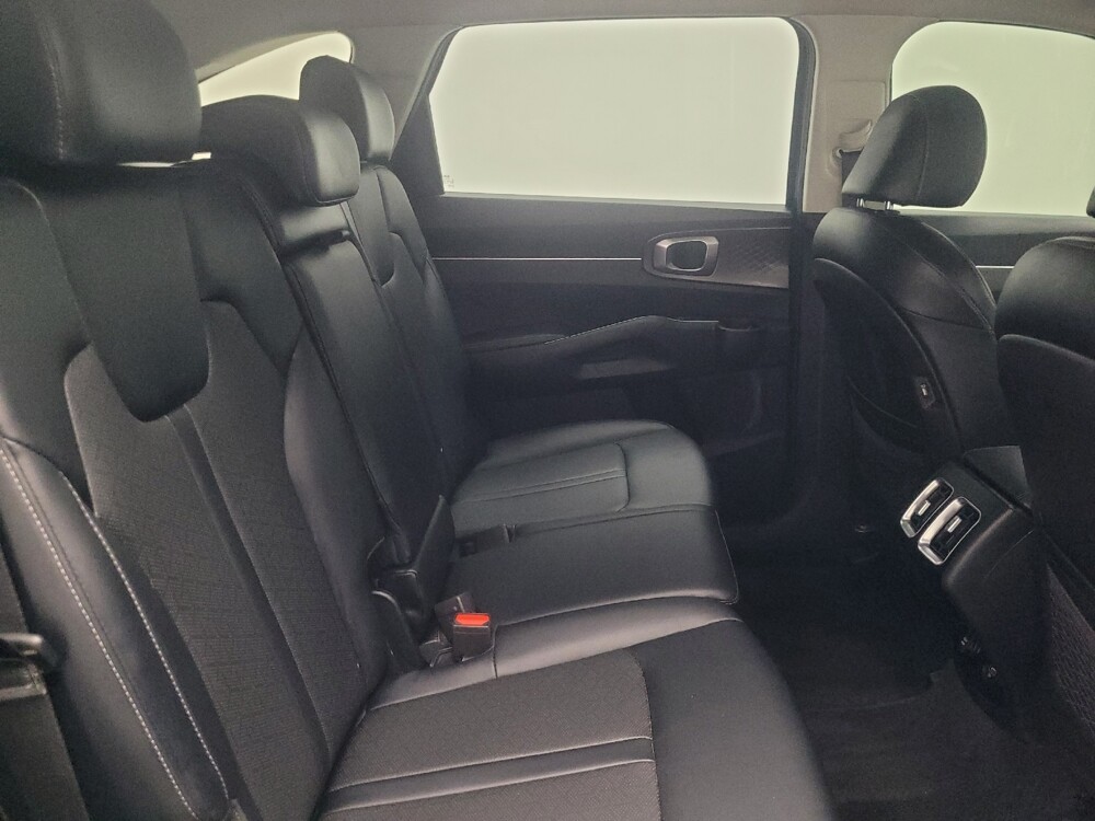 2021 Kia Sorento in Indianapolis, IN 46219 - 18129451 19