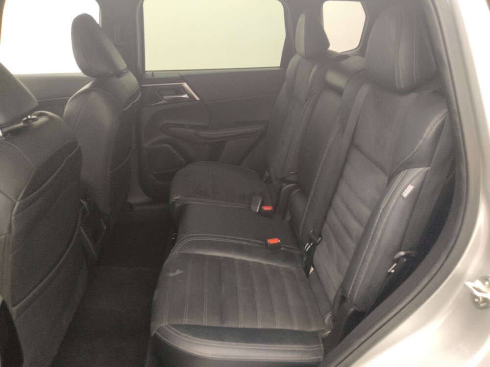 2022 Mitsubishi Outlander in Houston, TX 77060 - 18129453 18