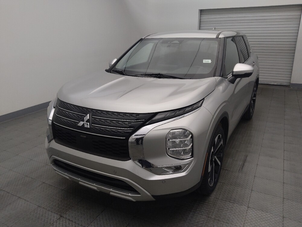 2022 Mitsubishi Outlander in Houston, TX 77060 - 18129453 15