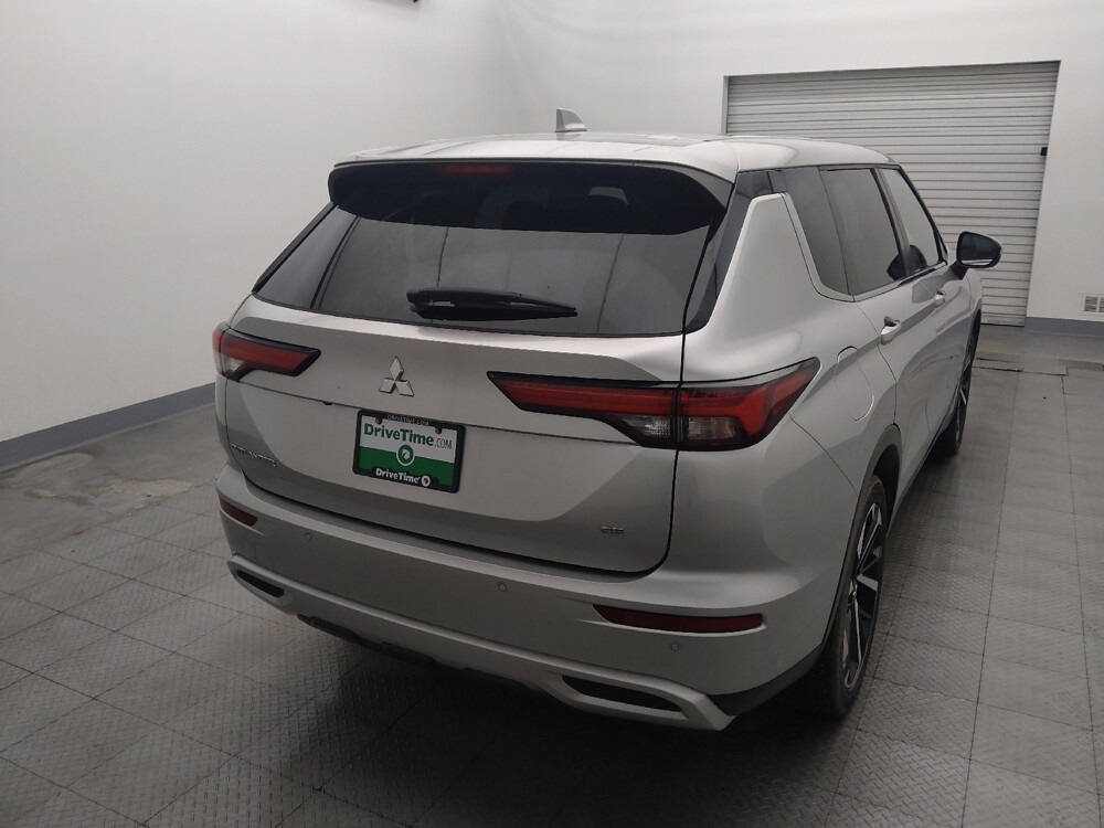 2022 Mitsubishi Outlander in Houston, TX 77060 - 18129453 7