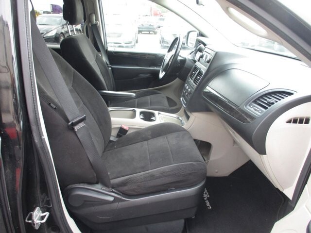 2013 Dodge Grand Caravan in Oak Grove, MO 64075 - 18129454 10