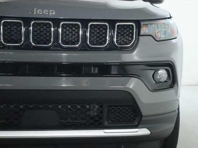 2023 Jeep Compass in Bedford, OH 44146 - 18129457 7