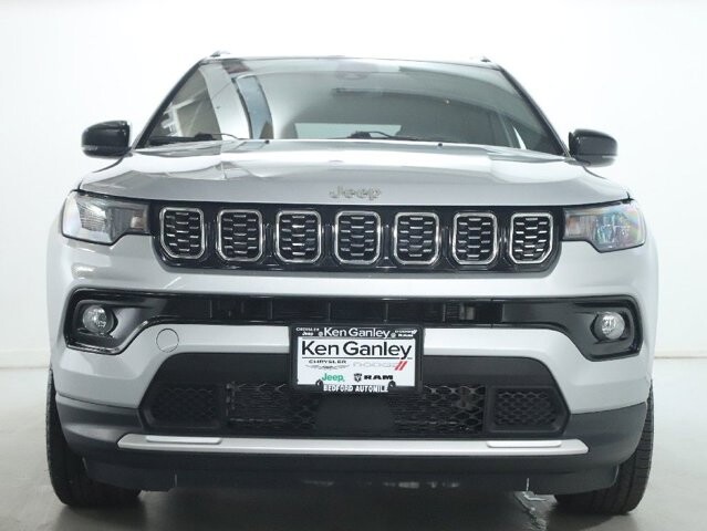 2025 Jeep Compass in Bedford, OH 44146 - 18129459 5