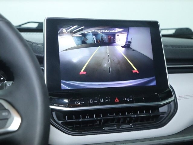 2025 Jeep Compass in Bedford, OH 44146 - 18129459 28