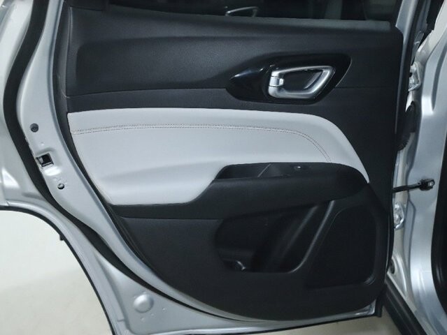 2025 Jeep Compass in Bedford, OH 44146 - 18129459 13