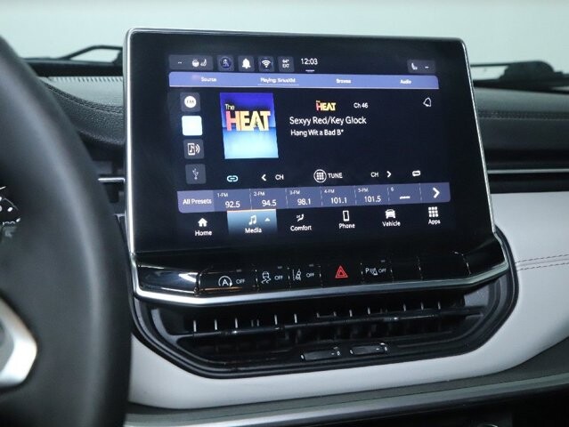 2025 Jeep Compass in Bedford, OH 44146 - 18129459 25