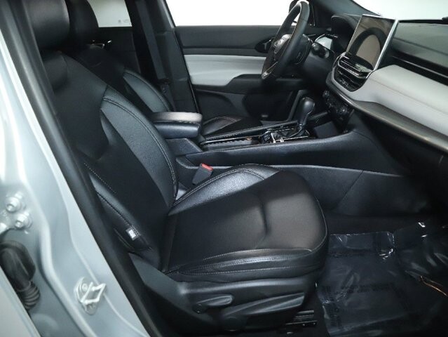 2025 Jeep Compass in Bedford, OH 44146 - 18129459 33