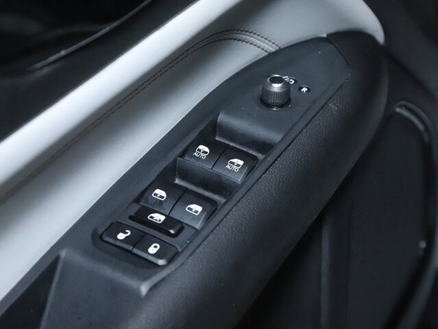 2025 Jeep Compass in Bedford, OH 44146 - 18129459 16