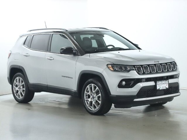 2025 Jeep Compass in Bedford, OH 44146 - 18129459 9