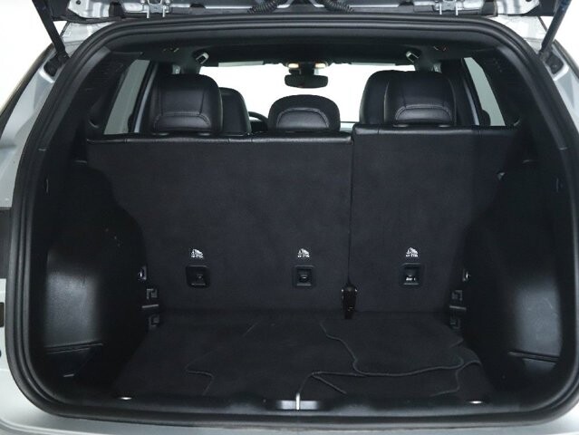 2025 Jeep Compass in Bedford, OH 44146 - 18129459 29