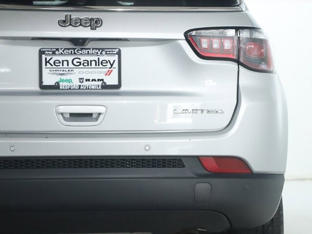 2025 Jeep Compass in Bedford, OH 44146 - 18129459 43