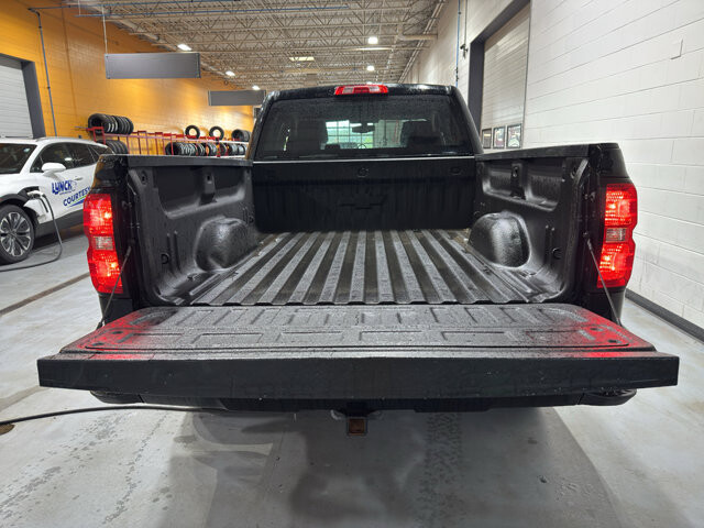 2019 Chevrolet Silverado 1500 in Burlington, WI 53105 - 18129476 19