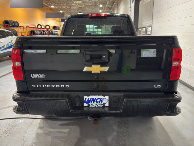 2019 Chevrolet Silverado 1500 in Burlington, WI 53105 - 18129476 4