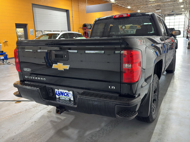 2019 Chevrolet Silverado 1500 in Burlington, WI 53105 - 18129476 5