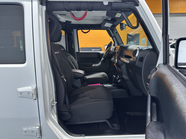 2018 Jeep Wrangler in Burlington, WI 53105 - 18129481 15