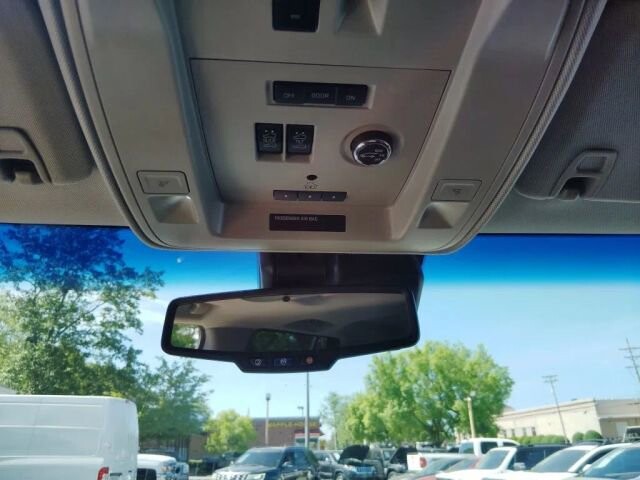 2015 Cadillac Escalade ESV in Greenville, SC 29607 - 18129494 25