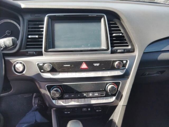 2018 Hyundai Sonata in Greenville, SC 29607 - 18129497 27
