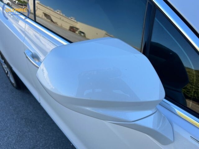 2018 Cadillac XT5 in Decatur, GA 30032 - 18129506 19