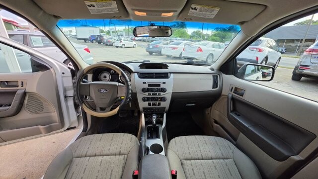 2011 Ford Focus in Cartersville, GA 30120 - 18129515 8