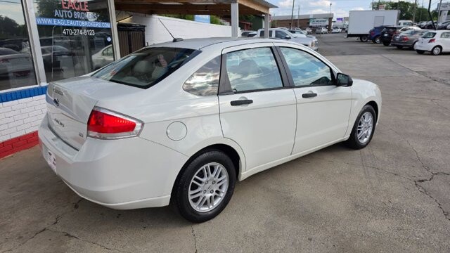 2011 Ford Focus in Cartersville, GA 30120 - 18129515 4