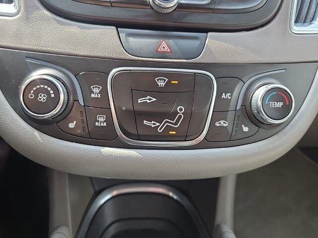 2017 Chevrolet Malibu in Marysville, OH 43040 - 18129517 30