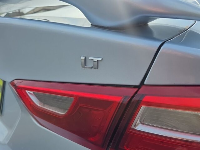 2017 Chevrolet Malibu in Marysville, OH 43040 - 18129517 8