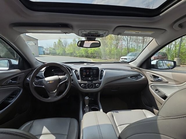 2017 Chevrolet Malibu in Marysville, OH 43040 - 18129517 34