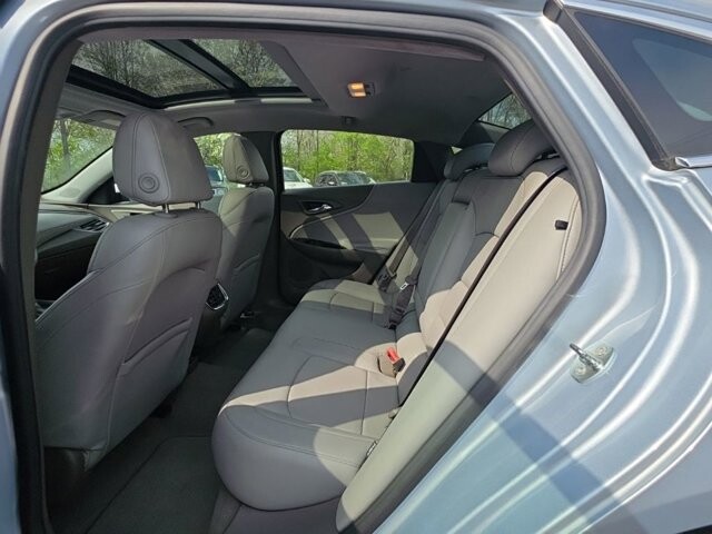 2017 Chevrolet Malibu in Marysville, OH 43040 - 18129517 37