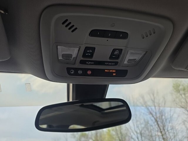 2017 Chevrolet Malibu in Marysville, OH 43040 - 18129517 24