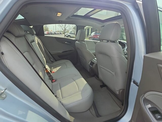 2017 Chevrolet Malibu in Marysville, OH 43040 - 18129517 42