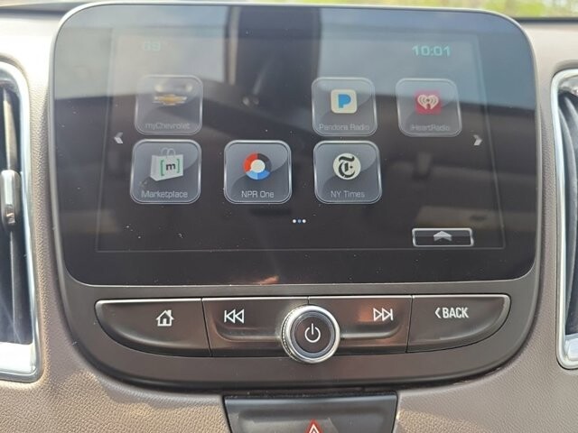 2017 Chevrolet Malibu in Marysville, OH 43040 - 18129517 27