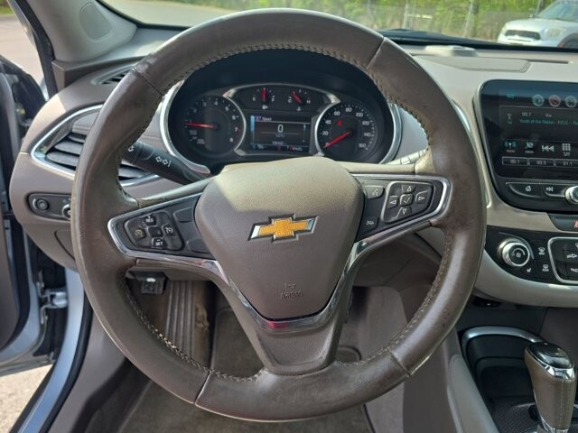 2017 Chevrolet Malibu in Marysville, OH 43040 - 18129517 19