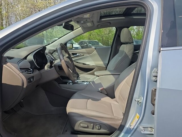 2017 Chevrolet Malibu in Marysville, OH 43040 - 18129517 15