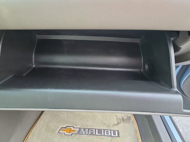 2017 Chevrolet Malibu in Marysville, OH 43040 - 18129517 47