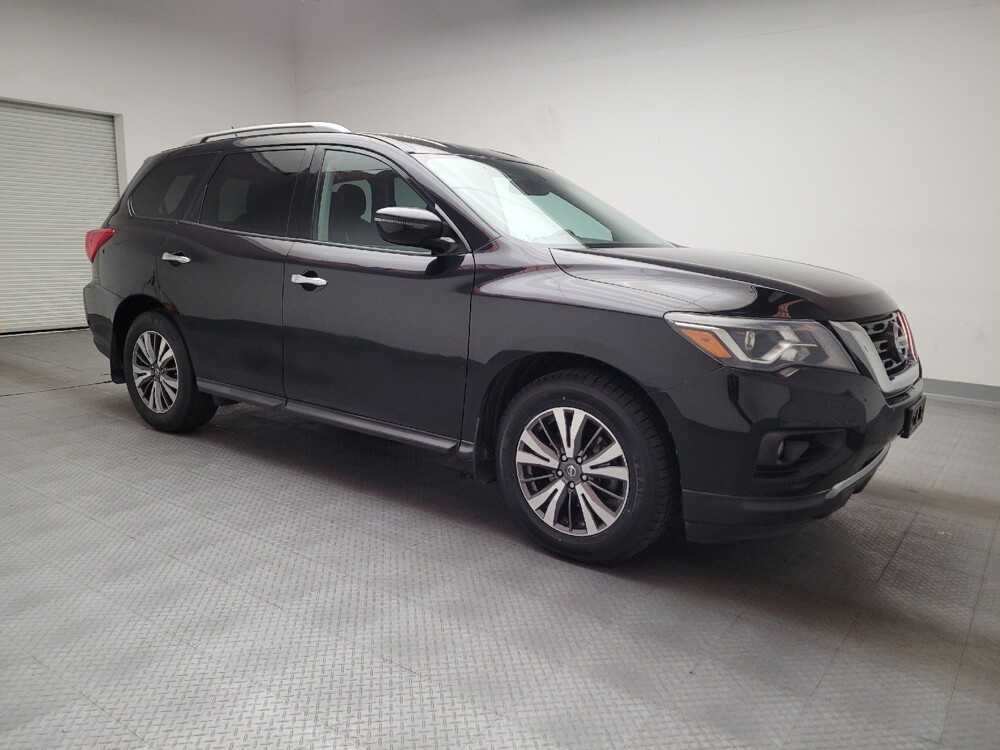 2017 Nissan Pathfinder in Fresno, CA 93726 - 18129526 11