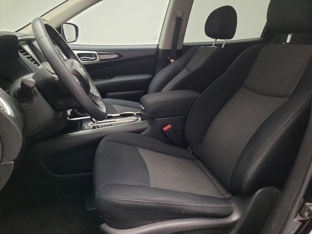 2017 Nissan Pathfinder in Fresno, CA 93726 - 18129526 17