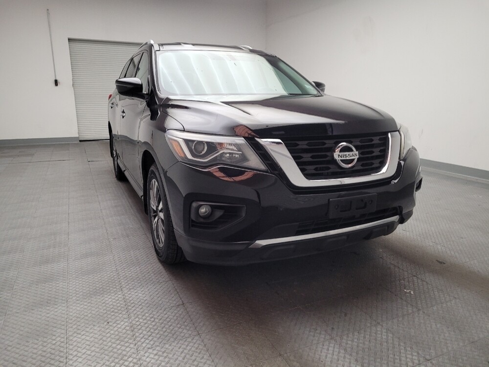 2017 Nissan Pathfinder in Fresno, CA 93726 - 18129526 14