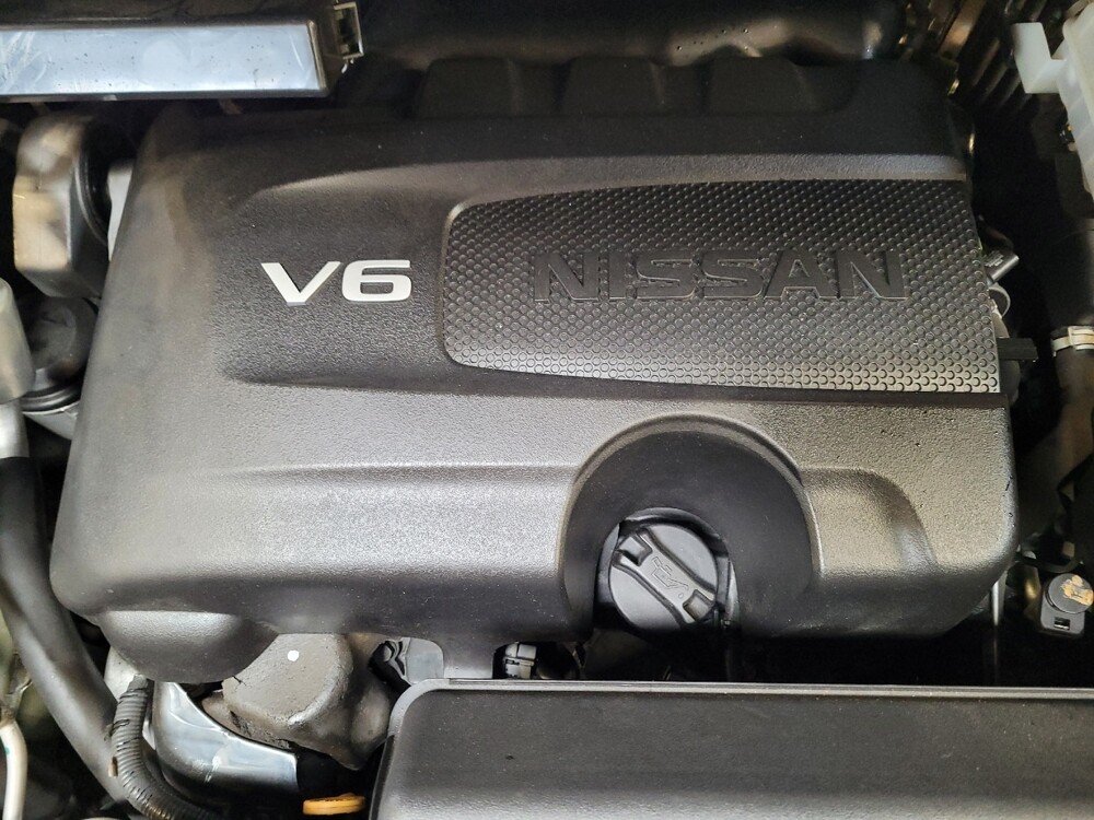 2017 Nissan Pathfinder in Fresno, CA 93726 - 18129526 30