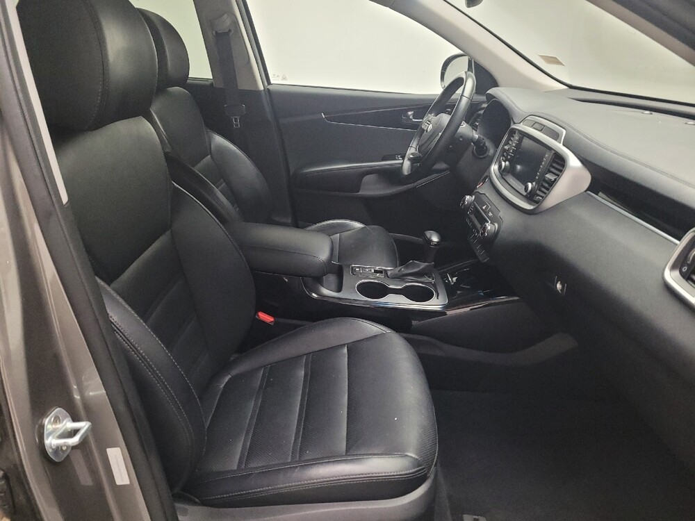 2019 Kia Sorento in Riverside, CA 92504 - 18129533 21
