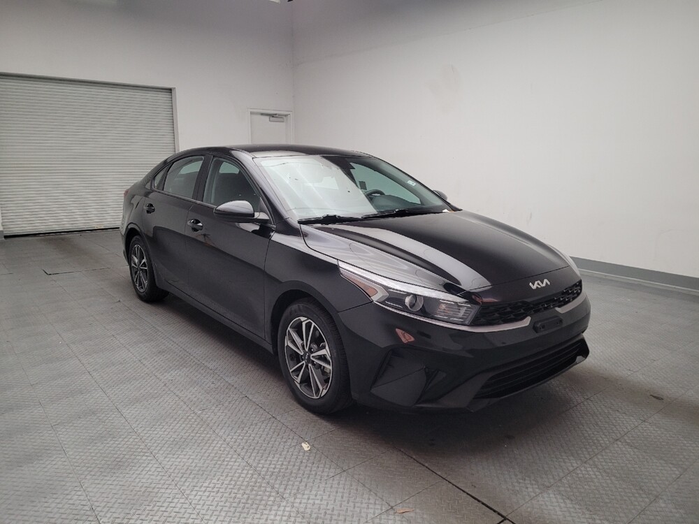2023 Kia Forte in Downey, CA 90241 - 18129534 13