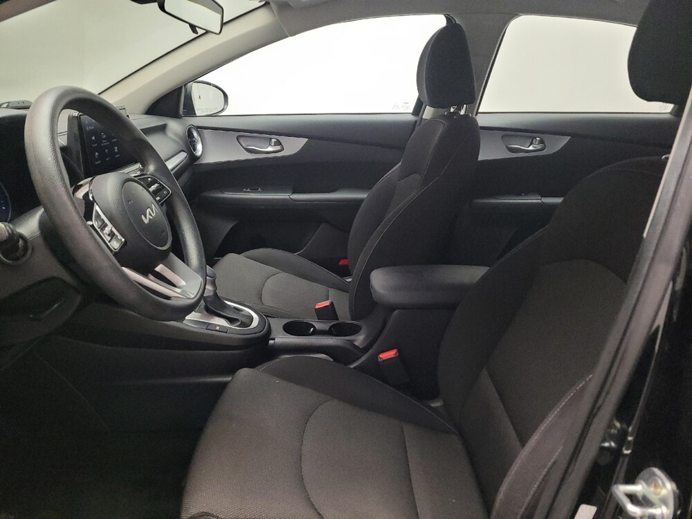 2023 Kia Forte in Downey, CA 90241 - 18129534 17